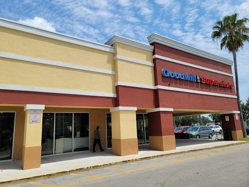 Thrift Store «Goodwill», reviews and photos, 6819 Taft St, Hollywood, FL 33024, USA