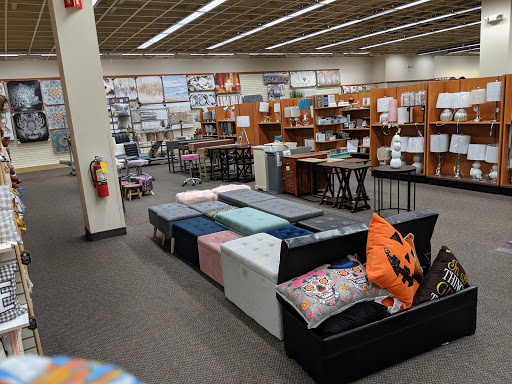 Clothing Store «Burlington Coat Factory», reviews and photos, 475 Union St, Waterbury, CT 06706, USA