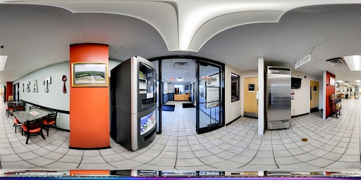 Used Car Dealer «AutoServ of Tilton», reviews and photos, 40 E Main St, Tilton, NH 03276, USA