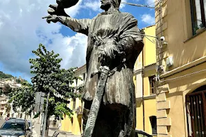 Statua Federico II image