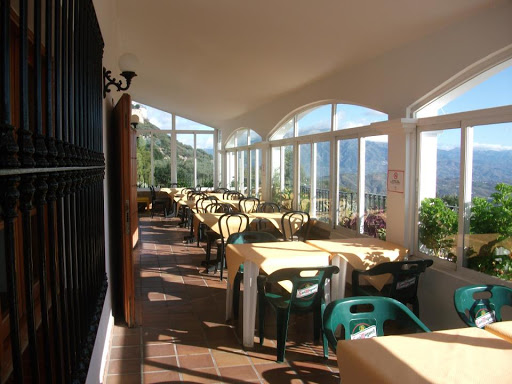 Restaurante El Molino de los Abuelos - Plaza Balcón de la Axarquía, 2, 29195 Comares, Málaga