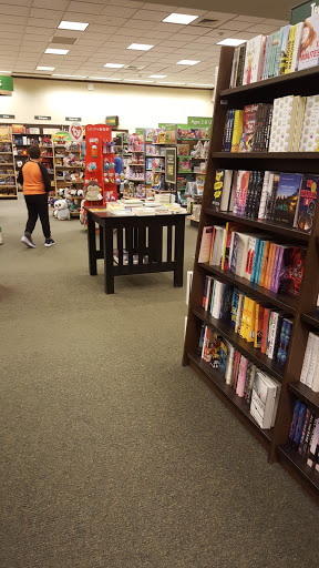 Book Store «Barnes & Noble», reviews and photos, 2800 S Rochester Rd, Rochester Hills, MI 48307, USA