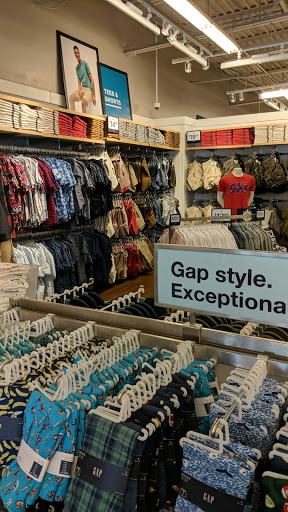 Clothing Store «Gap Outlet», reviews and photos, 1 Outlet Blvd, Wrentham, MA 02093, USA