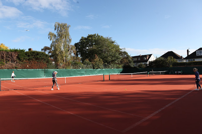 Reviews of Sheen Lawn Tennis & Squash Club in London - Sports Complex
