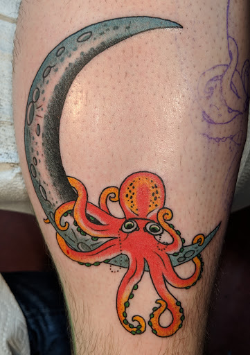 Tattoo Shop «Atlas Tattoo Studio», reviews and photos, 4543 N Albina Ave, Portland, OR 97217, USA