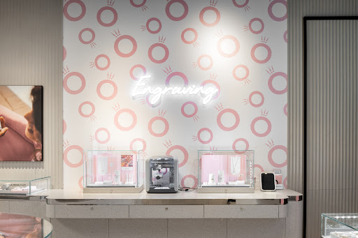 Jewelry Store «PANDORA The Greene Towne Center», reviews and photos, 74 Magnolia Ln, Beavercreek, OH 45440, USA