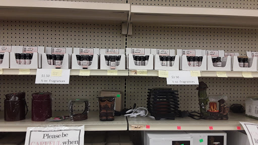 Candle Store «Factory Direct Candles», reviews and photos, 6252 Glenway Ave # A, Cincinnati, OH 45211, USA