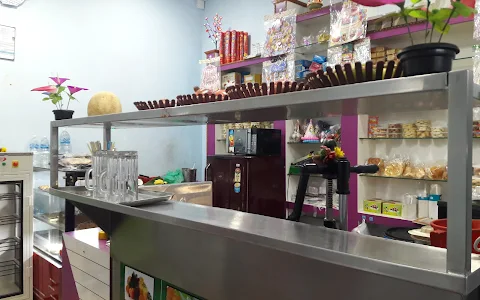 Mannai Mallie's cake shop image