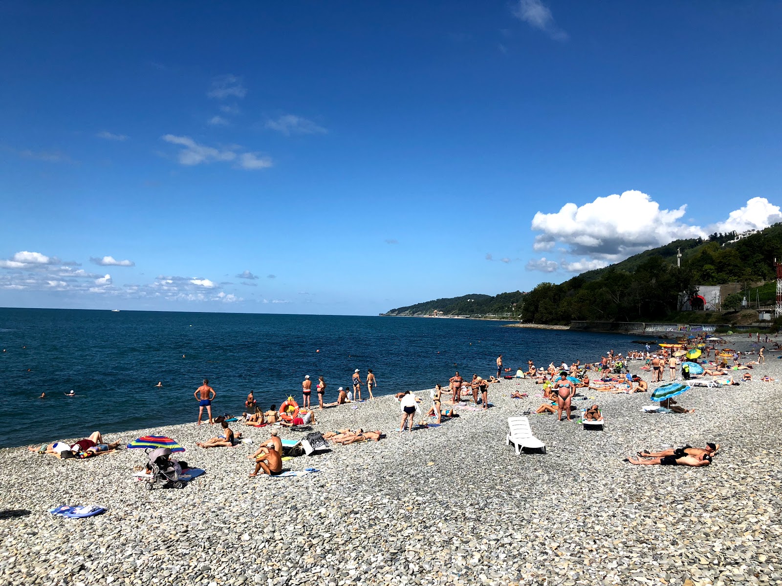 Fotografija Lastochka beach z turkizna voda površino