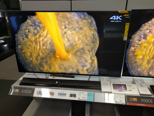 Shopping Mall «River Park Shopping Center», reviews and photos, 71 E Via la Plata, Fresno, CA 93720, USA