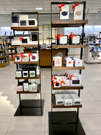 Department Store «Nordstrom Westfarms», reviews and photos, 600 W Farms Mall, Farmington, CT 06032, USA
