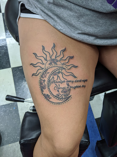 Tattoo Shop «Artistry In Motion», reviews and photos, 230 E Walnut St, North Vernon, IN 47265, USA