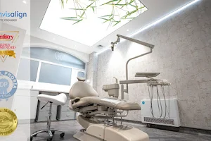 Dr Rez Dental image