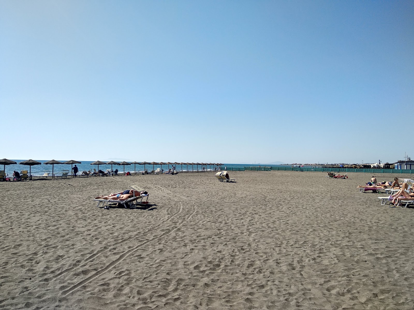 Fotografija Lido di Tarquinia beach z visok stopnjo čistoče