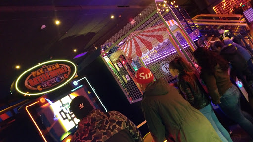 Bowling Alley «Bowlero Wallington», reviews and photos, 299 Paterson Ave, Wallington, NJ 07057, USA