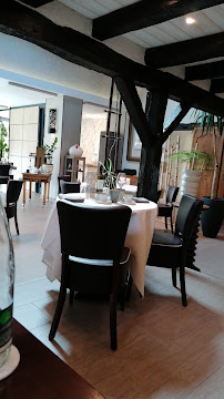 Atmosphère du Restaurant français Le Vieux Moulin à Chabanais - n°8