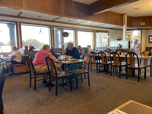 Truck Stop «Pioneer Villa Truck Plaza Inc», reviews and photos, 33180 OR-228, Halsey, OR 97348, USA