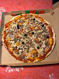 Plats et boissons du Pizzeria Pizza l'Atlas à Rueil-Malmaison - n°3