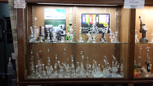 Tobacco Shop «Emerald Triangle Glassworks», reviews and photos, 415 S State St, Ukiah, CA 95482, USA