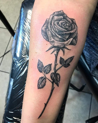 Tattoo Shop «Body Expressions Tattoo Studio», reviews and photos, 406 E Kingsbury St, Seguin, TX 78155, USA