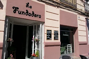 La Fundadora Cafeteria & Tartas image