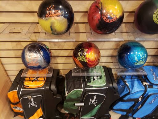 Bowling Alley «Coram Country Lanes», reviews and photos, 615 Middle Country Rd, Coram, NY 11727, USA