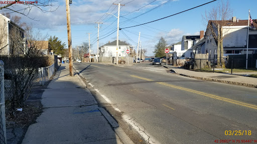 Grocery Store «Bernies General Store», reviews and photos, 1147 Sea St, Quincy, MA 02169, USA