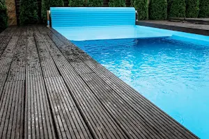 Gomez Pool & Spa Services - Swimming Pool Maintenance, Pool Restoration in East Palo Alto, CA image