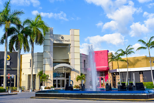 Shopping Mall «Westfield Broward», reviews and photos, 8000 W Broward Blvd, Plantation, FL 33388, USA
