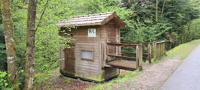 Toilettes Publiques à Thiéfosse
