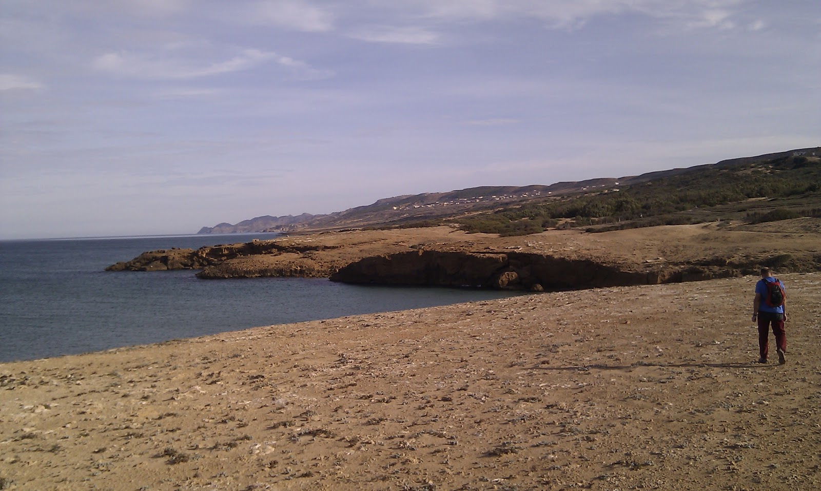 Plage Marsa Yawyan'in fotoğrafı küçük koy ile birlikte