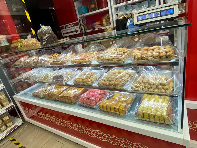 Comments and reviews of Nafees Bakers & Sweets Glasgow