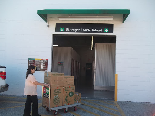 Truck Rental Agency «U-Haul Moving & Storage of Alafaya», reviews and photos, 11815 E Colonial Dr, Orlando, FL 32826, USA