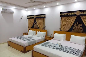 Karachi Rooms Clifton image