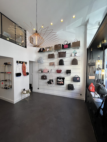 Magasin de maroquinerie Luxe & co Outlet Bayonne