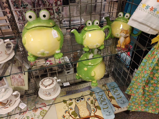 Gift Shop «Shady Maple Gift Shop», reviews and photos, 129 Toddy Dr, East Earl, PA 17519, USA