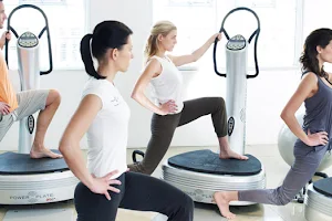 Jm Tonic | Electrostimulation Miha Bodytec2, Cryothérapie, Cryolipolyse Power Plate image