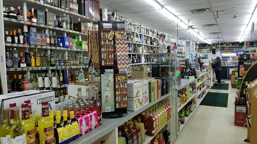 Liquor Store «Big Ten Party Stores: Oades», reviews and photos, 314 S Clippert St, Lansing, MI 48912, USA