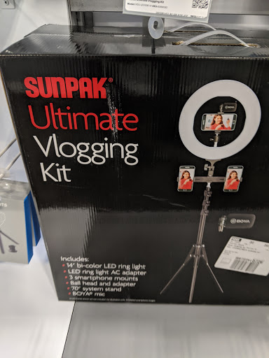 Electronics Store «Best Buy», reviews and photos, 50400 Waterside Dr, Chesterfield, MI 48051, USA