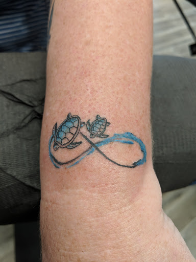 Tattoo Shop «River Rat Tattoos», reviews and photos, 965 N Walnut Ave, New Braunfels, TX 78130, USA