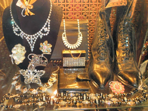 Vintage Clothing Store «Replay Vintage Goods», reviews and photos, 3708 Main St, Houston, TX 77002, USA