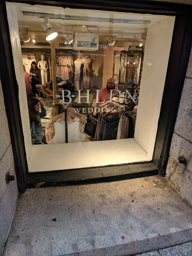 Stores to buy women's clothing Philadelphia