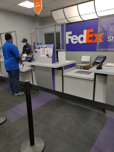 Shipping and Mailing Service «FedEx Ship Center», reviews and photos, 669 S 3rd Ave, Mt Vernon, NY 10550, USA