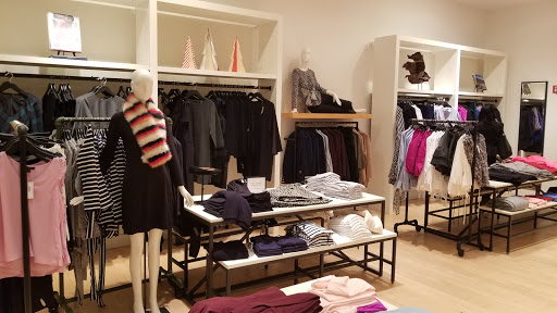 Shopping Mall «The Westchester», reviews and photos, 125 Westchester Ave, White Plains, NY 10601, USA