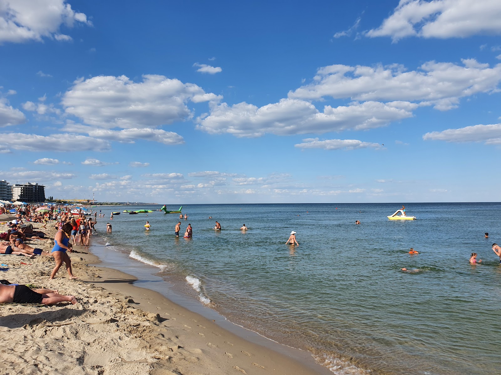 Photo de Chernomorsk Plyazh III avec plage spacieuse