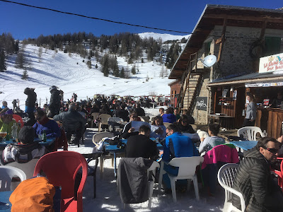 La Cabane du Lac à Le Lauzet-Ubaye
