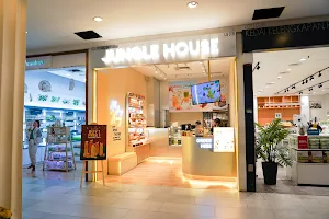 Jungle House Empire Shopping Gallery image