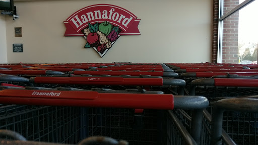 Grocery Store «Hannaford Supermarket», reviews and photos, 99 Main St, Gorham, ME 04038, USA
