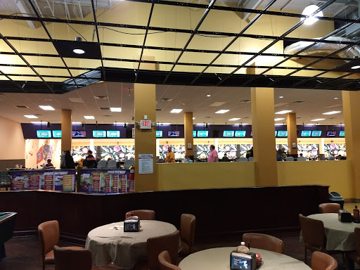 Amusement Center «Strike & Spare Family Fun Center», reviews and photos, 90 Volunteer Dr # 300, Hendersonville, TN 37075, USA