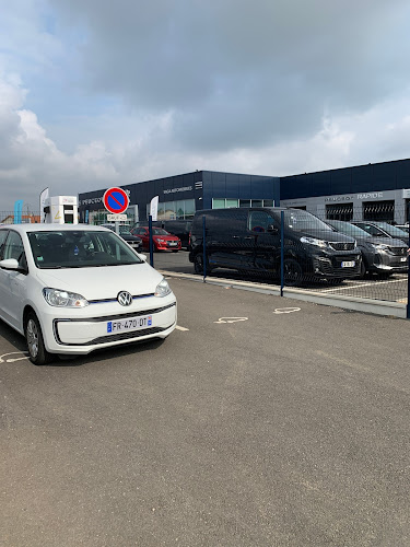 Borne de recharge de véhicules électriques Alterbase Séolis Charging Station Thouars